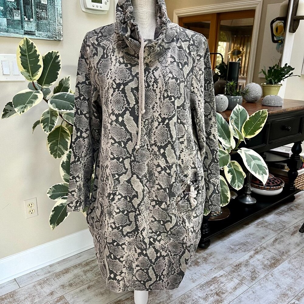 Kaktus Neutral Print Dress
